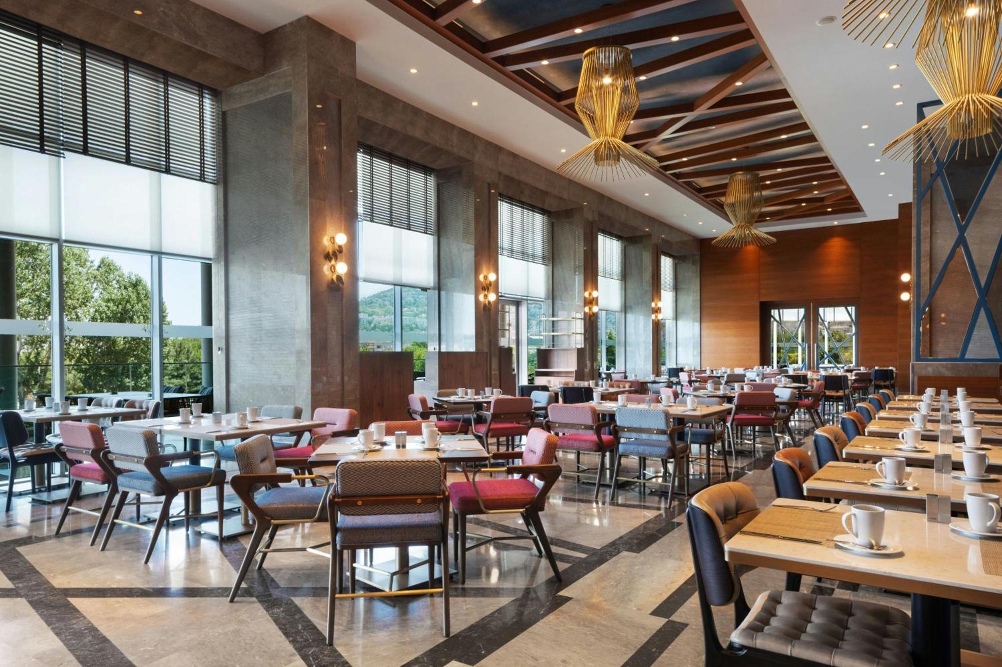 Sheraton Bursa Hotel Exterior foto The restaurant